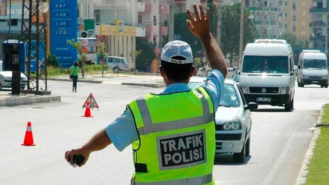 Polis gördüğü yerde durduracak: Bu araçlar anında trafikten men edilecek 1